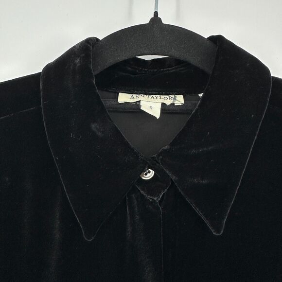 Vintage Ann Taylor Black Velvet Button Up Shirt Size S Oversized Whimsigoth - Picture 6 of 7